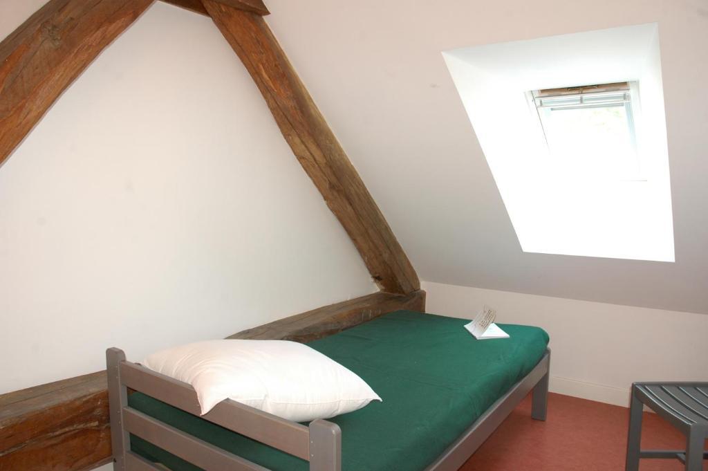 La Maison Des Randonneurs Hostel Auxerre Room photo