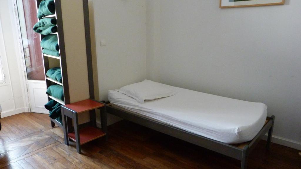 La Maison Des Randonneurs Hostel Auxerre Room photo