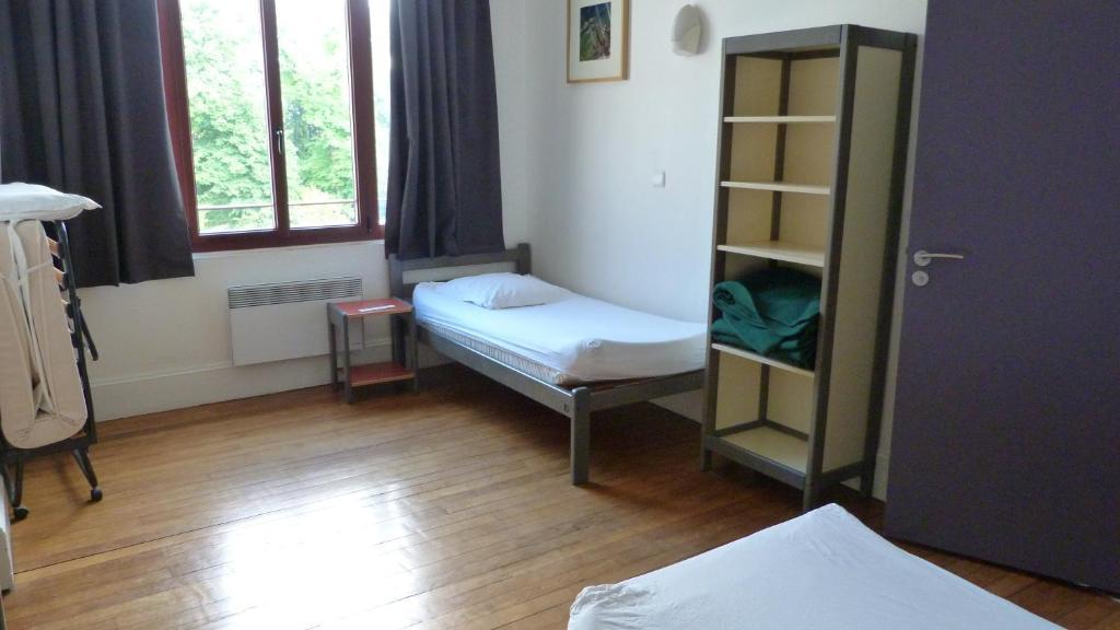 La Maison Des Randonneurs Hostel Auxerre Room photo
